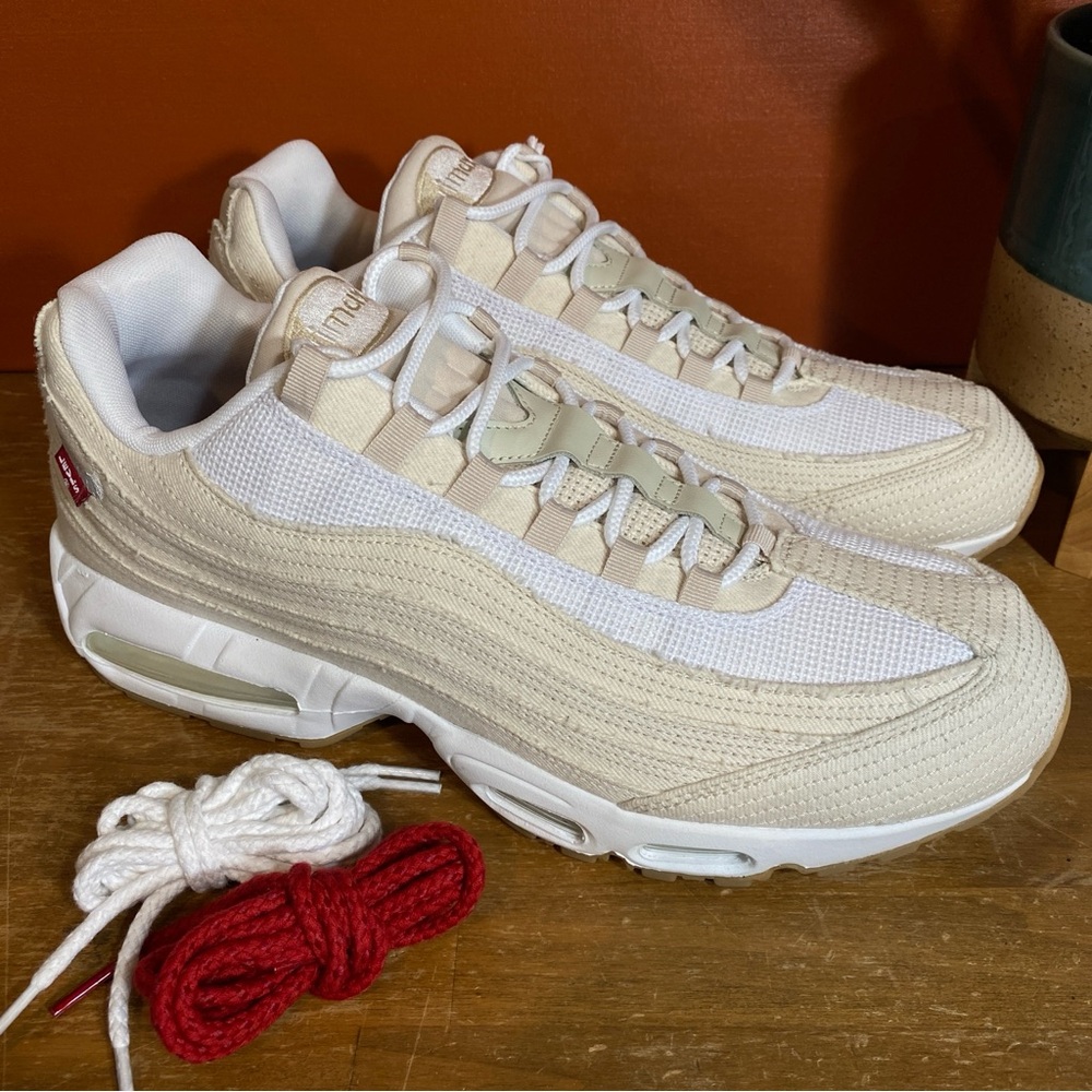 Nike Air Max 95 OG X Levi's Ecru White Denim Light Orewood Brown - Size 16
